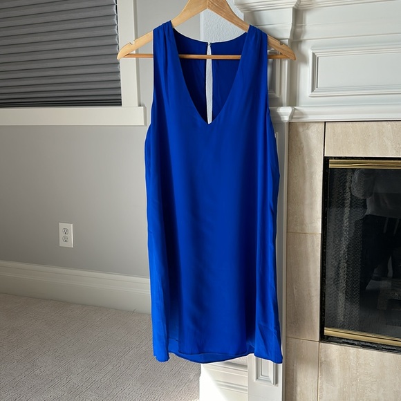 Rory Becca  100% silk blue mini dress. Perfect condition. Worn once. Size small. - Picture 3 of 9